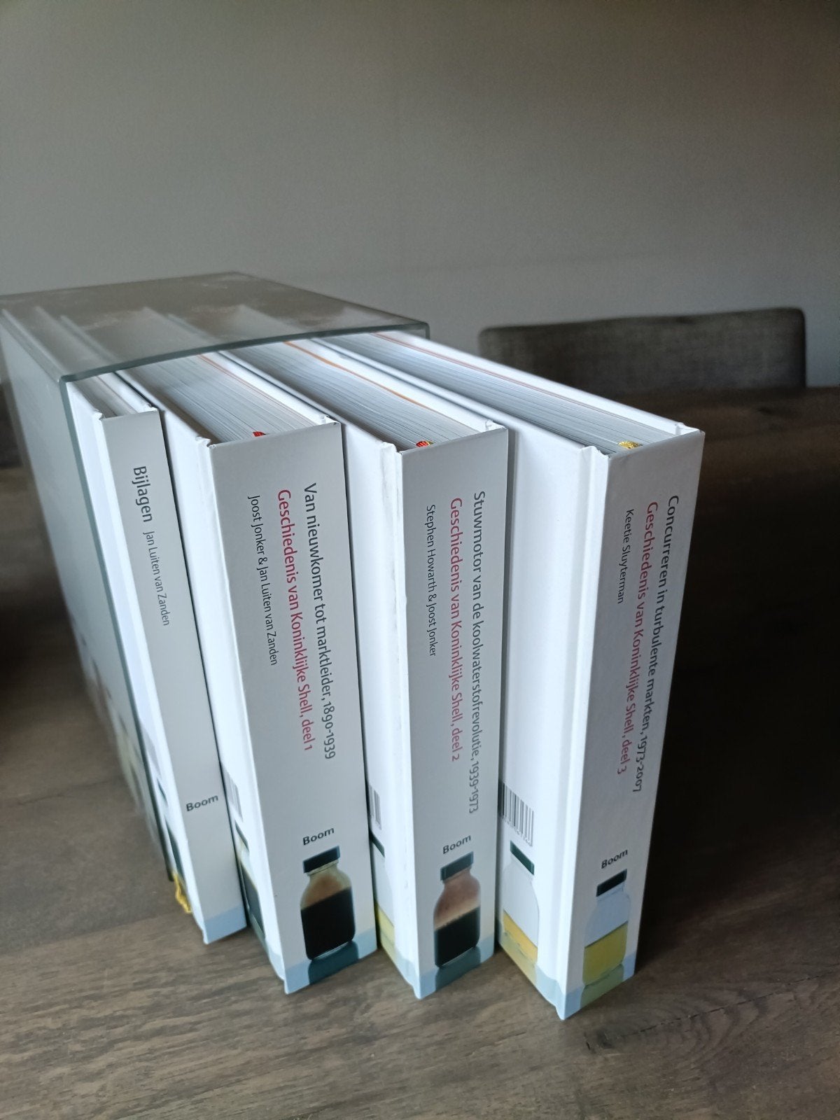 Appendices en dvd's bij Shell Jubilieumboek set, Ophalen of Verzenden, Zo goed als nieuw, J.L. van Zanden