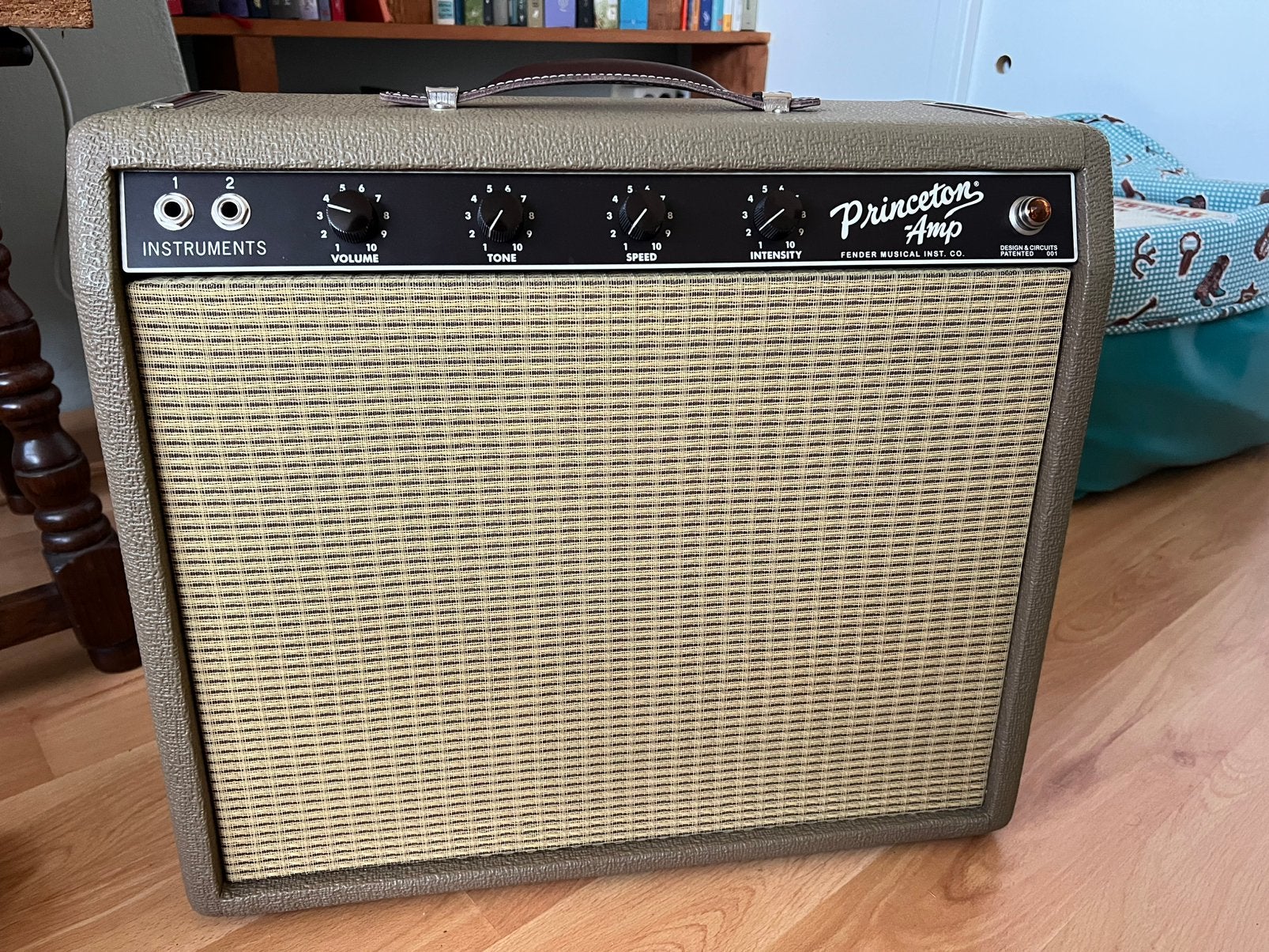 Foto 2 van Fender Pinceton Chris Stapleton (handwired Brownface)