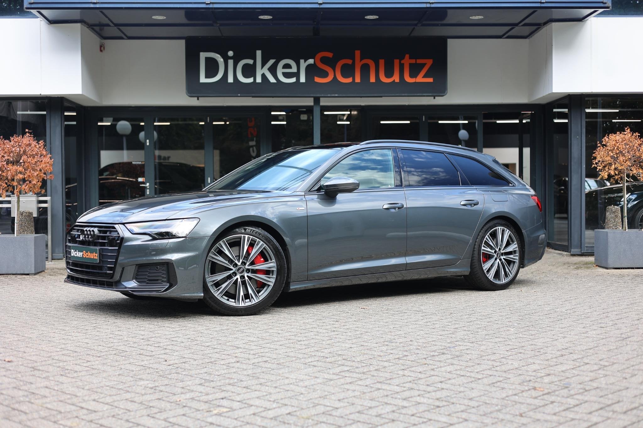 Audi A6 Avant 55 TFSIe quattro Competition Pano | Trekhaak |, Auto's, Automaat, Gebruikt, 4 cilinders, Hybride Elektrisch/Benzine