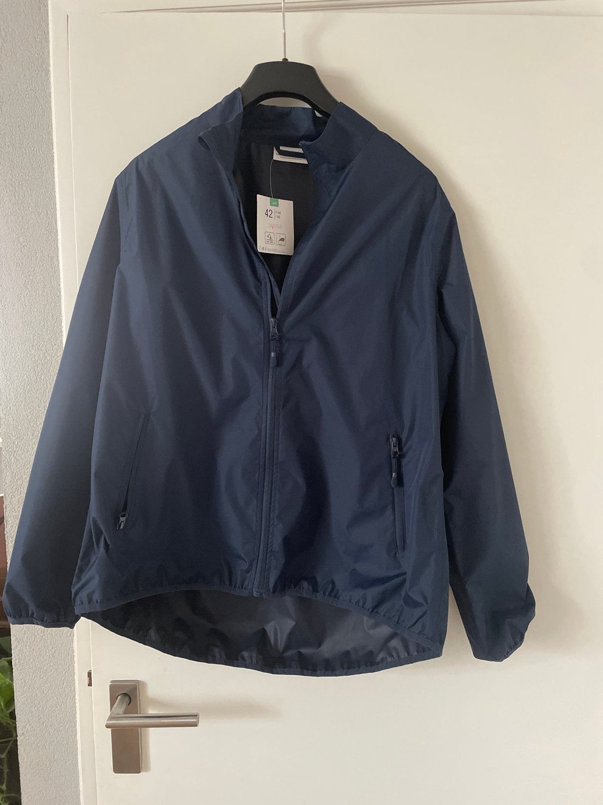 Nieuwe Janina jas, maat 42, donkerblauw, waterafstotend, Ophalen of Verzenden, Nieuw, Maat 42/44 (L), Blauw