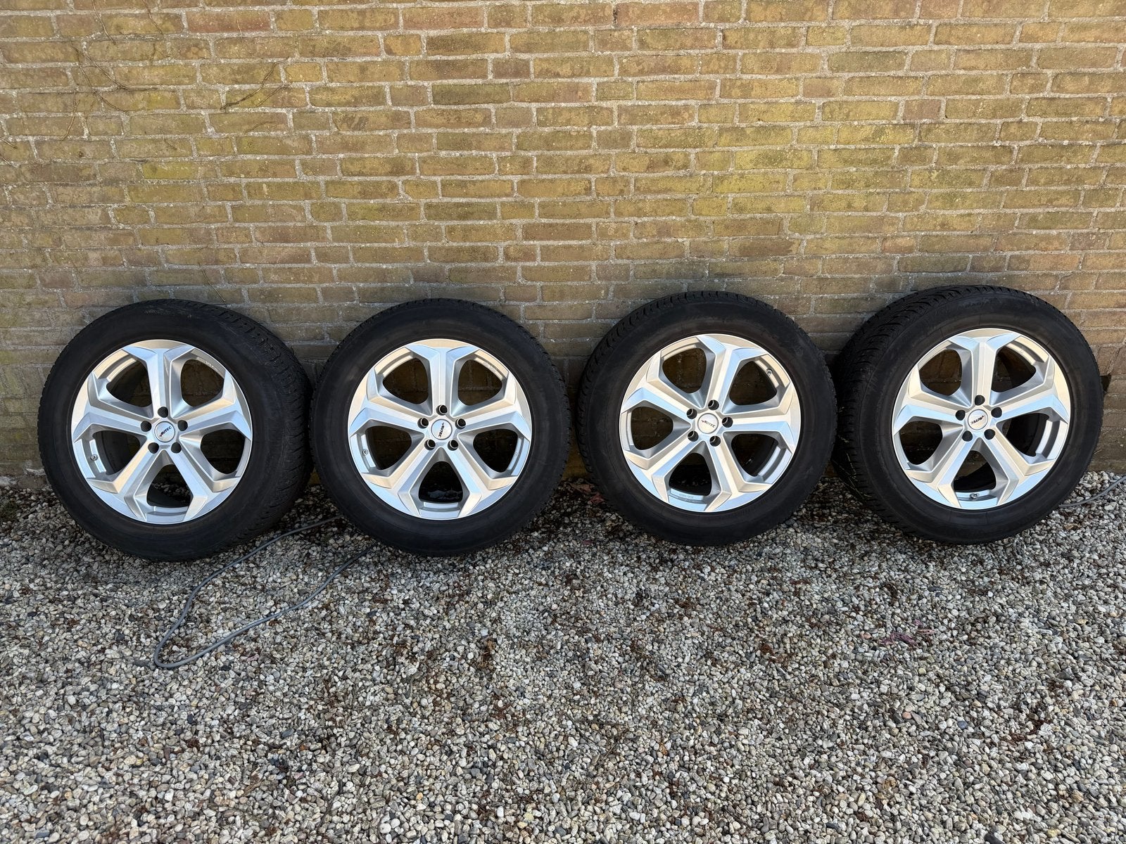 Winterwielenset voor Audi etron; 7+ mm incl.TPMS, Auto-onderdelen, Banden en Velgen, Gebruikt, 255 mm, Banden en Velgen, Winterbanden