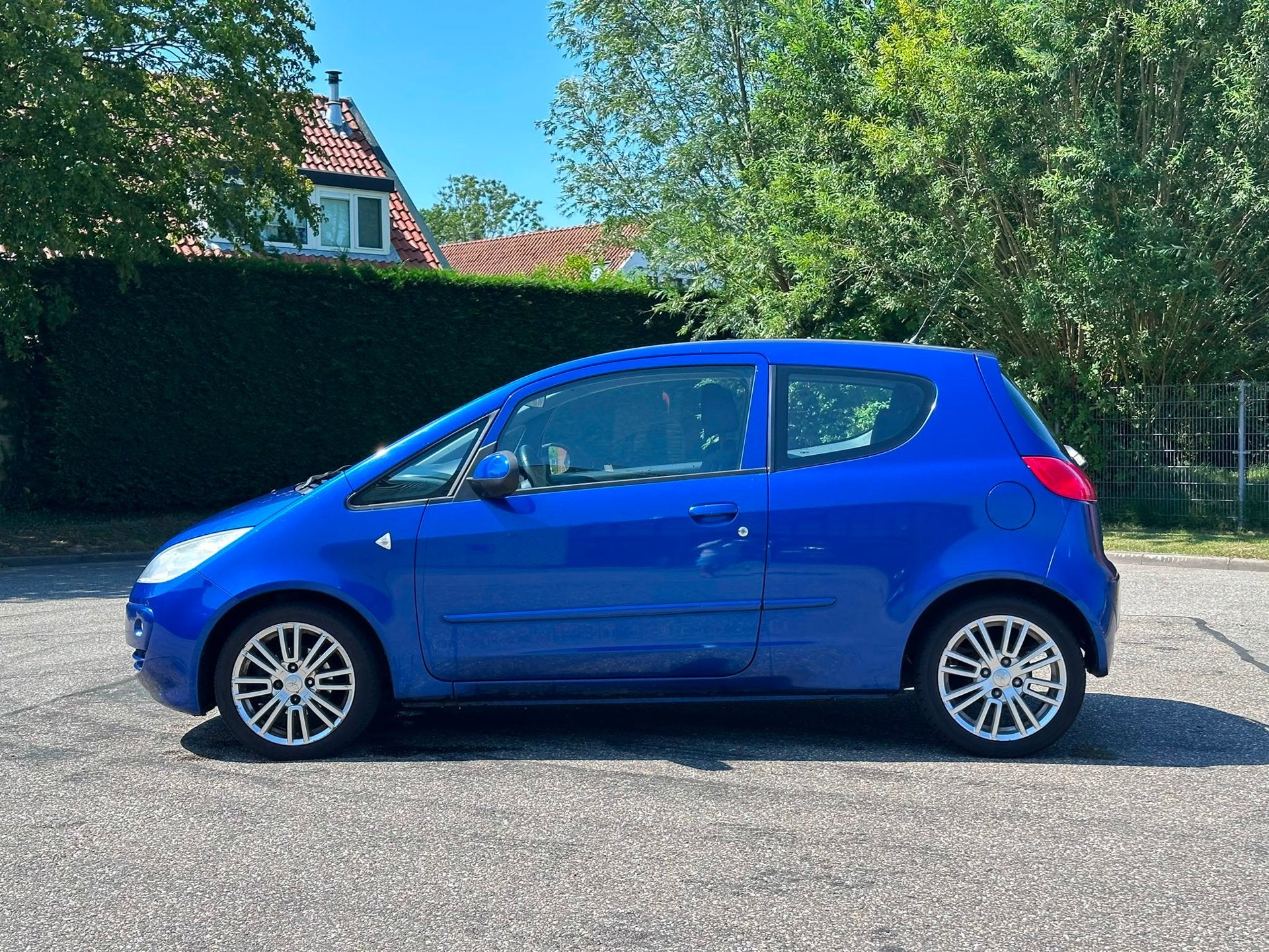 Mitsubishi Colt 1.1 Incharge+ Ijskoude Airco*19-08-2027 APK*, Voorwielaandrijving, Dealer onderhouden, Gebruikt, Blauw
