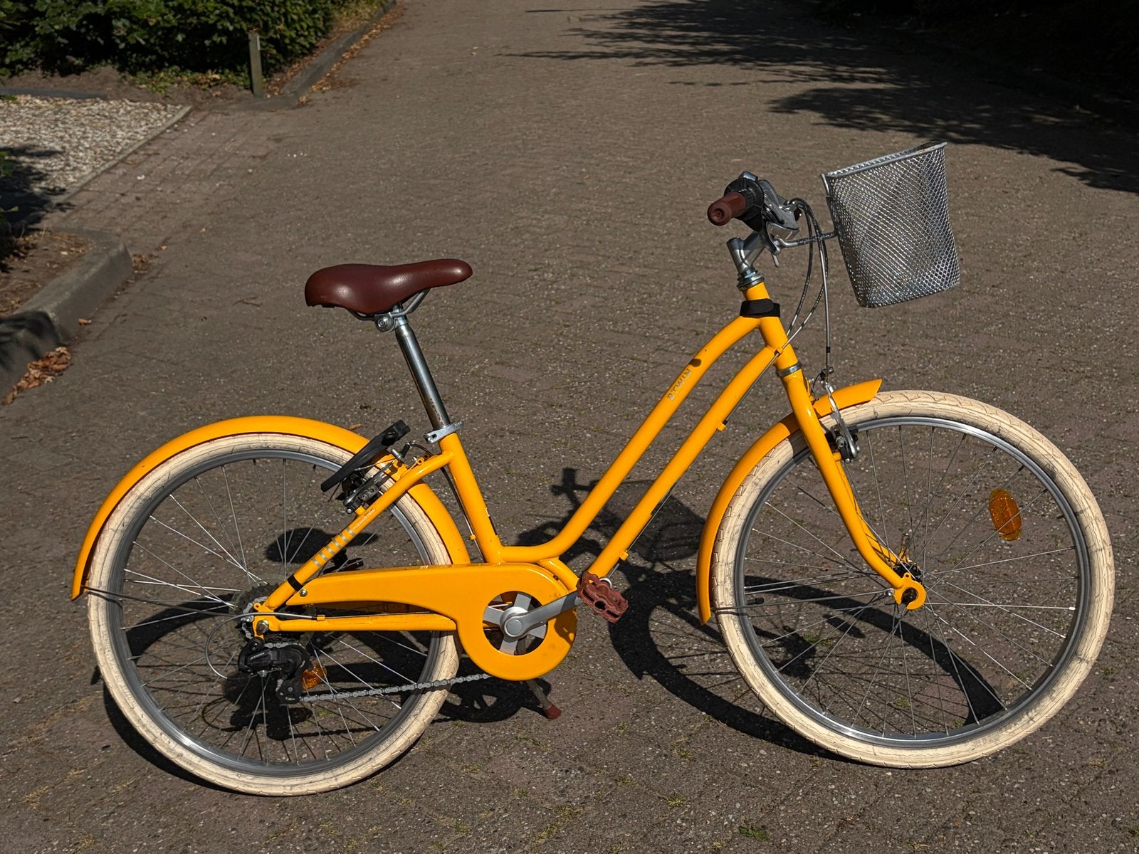 BTWIN Leuke gele stadsfiets met versnellingen, Ophalen, Gebruikt, 24 inch, Versnellingen