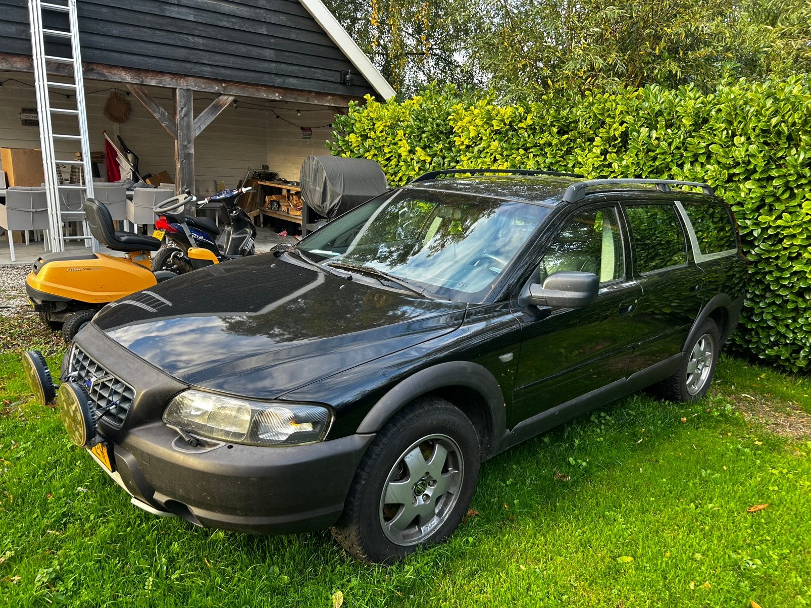 Volvo V70 XC 2.4 T AWD 2001 Zwart, Auto's, 1636 kg, 1800 kg, Zwart, Stationwagon