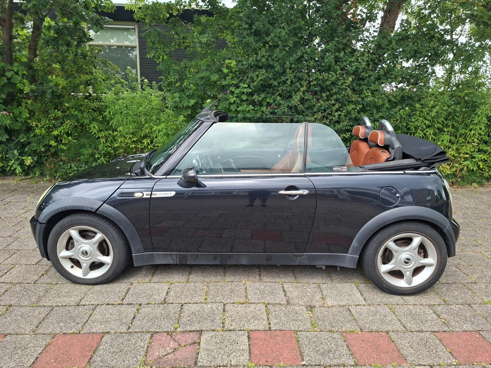 Mini 1.6 16V Cooper Cabrio 2007 Zwart, Auto's, Mini, Voorwielaandrijving, 4 cilinders, Cabriolet, 4 stoelen