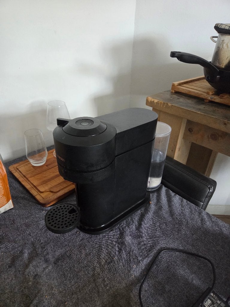 Nespresso Vertuo koffiemachine, Witgoed en Apparatuur, Koffiezetapparaten, Koffiemachine, Ophalen of Verzenden, Zo goed als nieuw