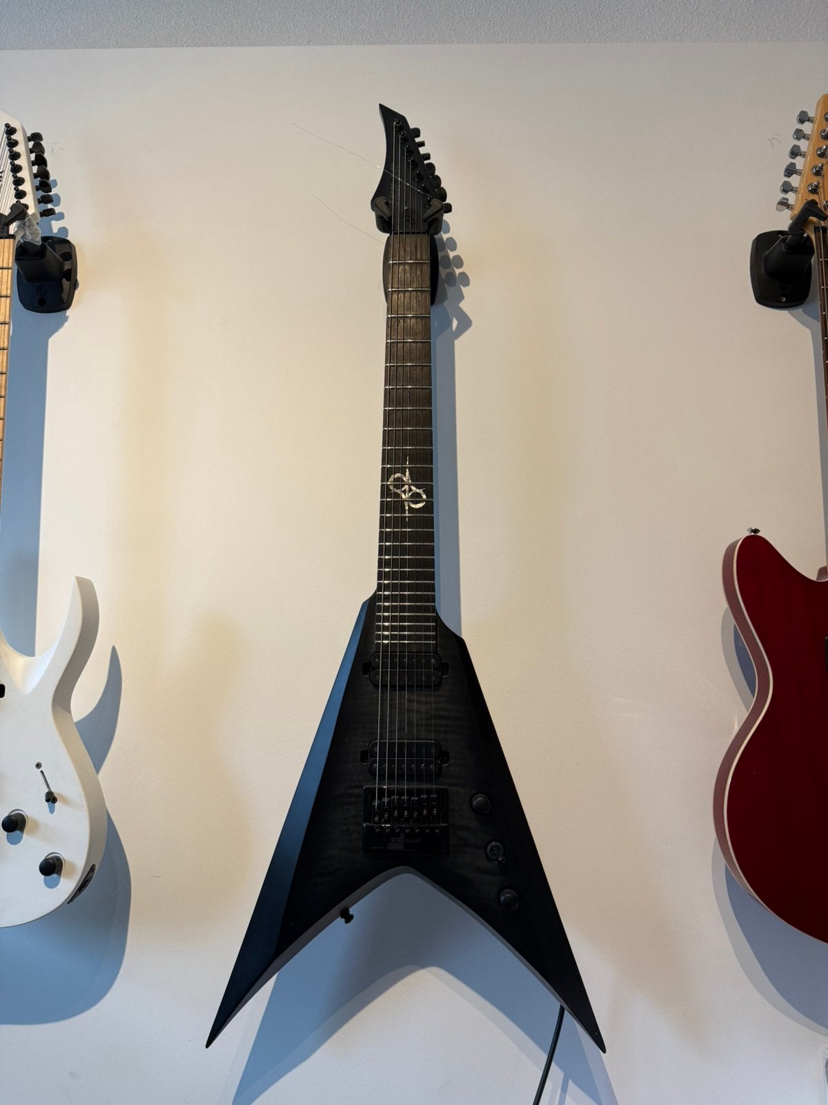 Solar V1.7FBB flying v 7 string, Ophalen, Gebruikt, Elektrische gitaar