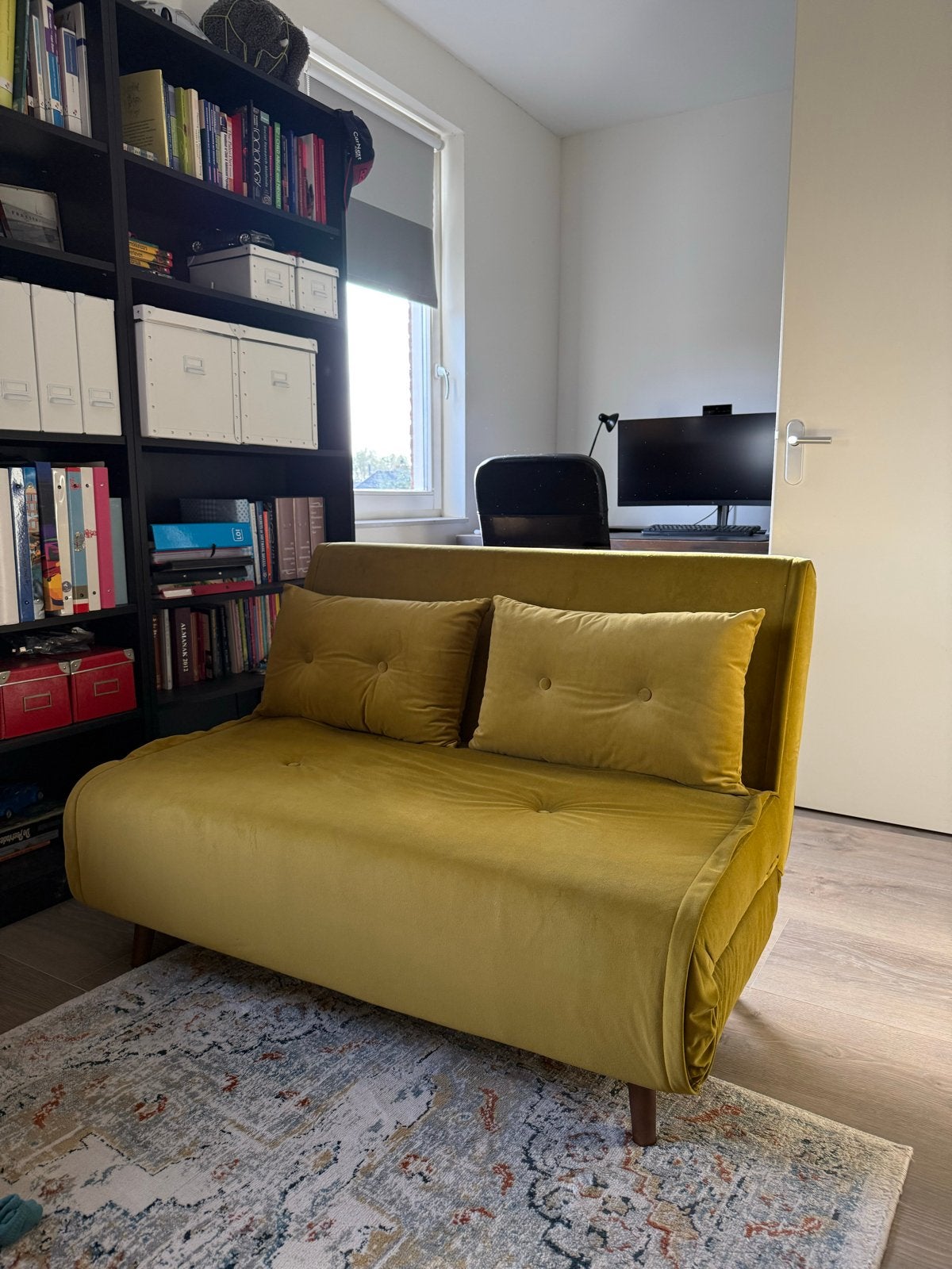 Velvet slaapbank okergeel 120x180 ,zo goed als niet gebruikt, Ophalen, Geel, 190 cm of minder, Zo goed als nieuw