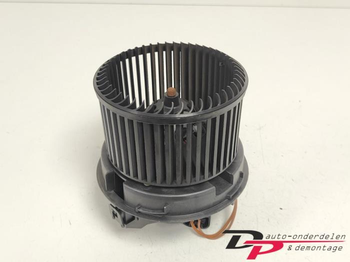 Kachel Ventilatiemotor van een Peugeot 108, Gebruikt, -, -, Ophalen of Verzenden