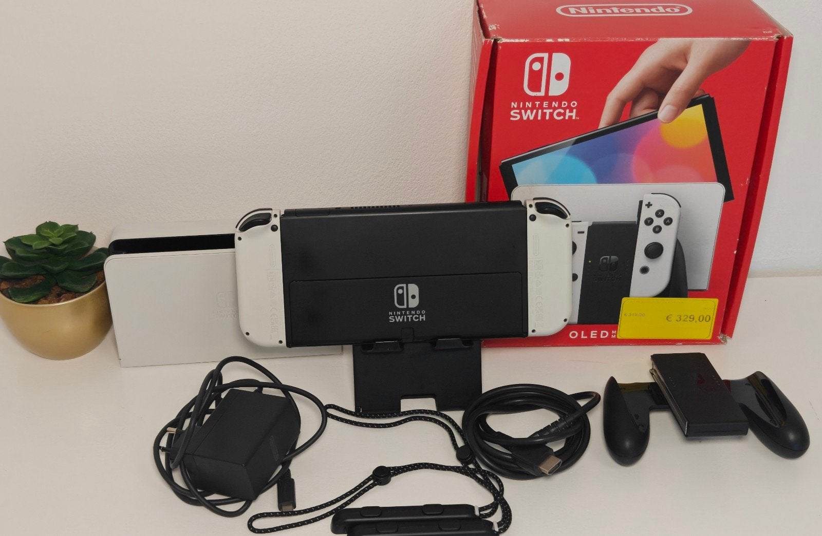 Nintendo Switch OLED met Mario Kart 8 Deluxe, Racen en Vliegen, 5612GA, Ophalen of Verzenden, Zo goed als nieuw
