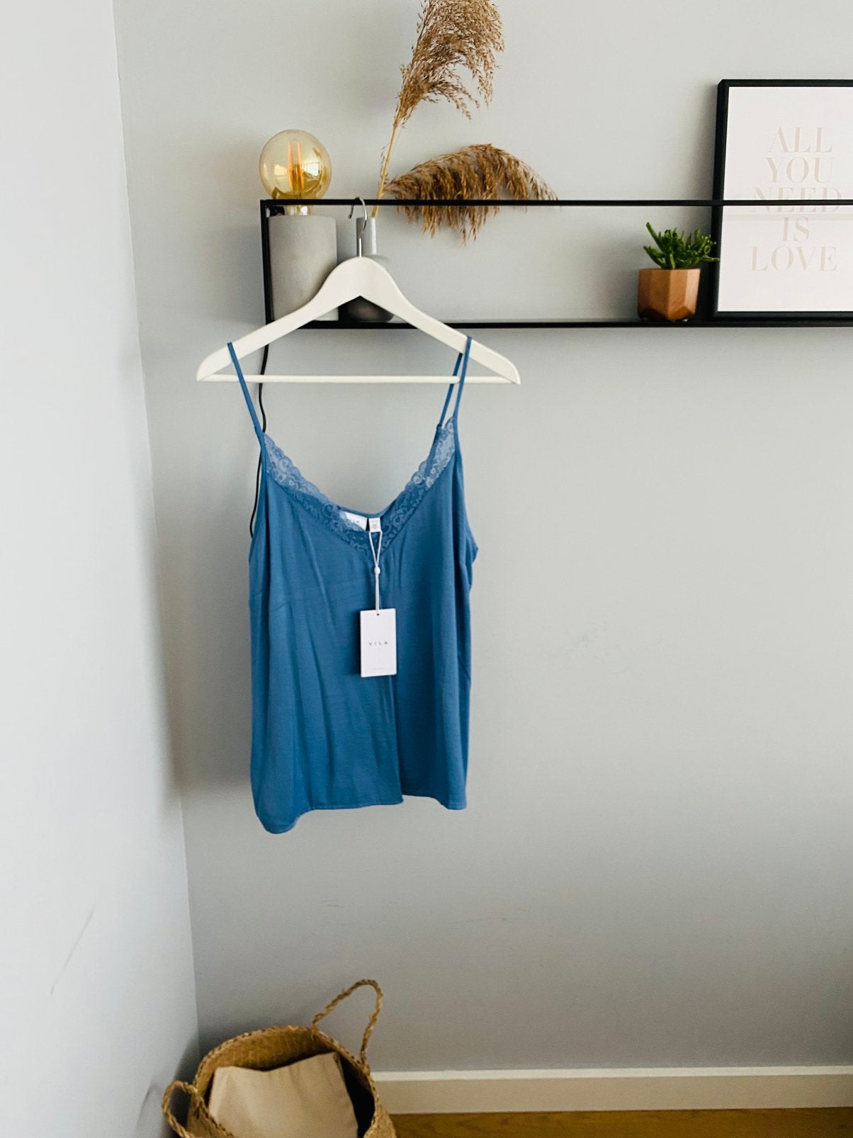 Top/ topje/ hemd/ hemdje/ shirt/ shirtje van Vila maat XL/42, Blauw, Maat 42/44 (L), Nieuw, Ophalen of Verzenden