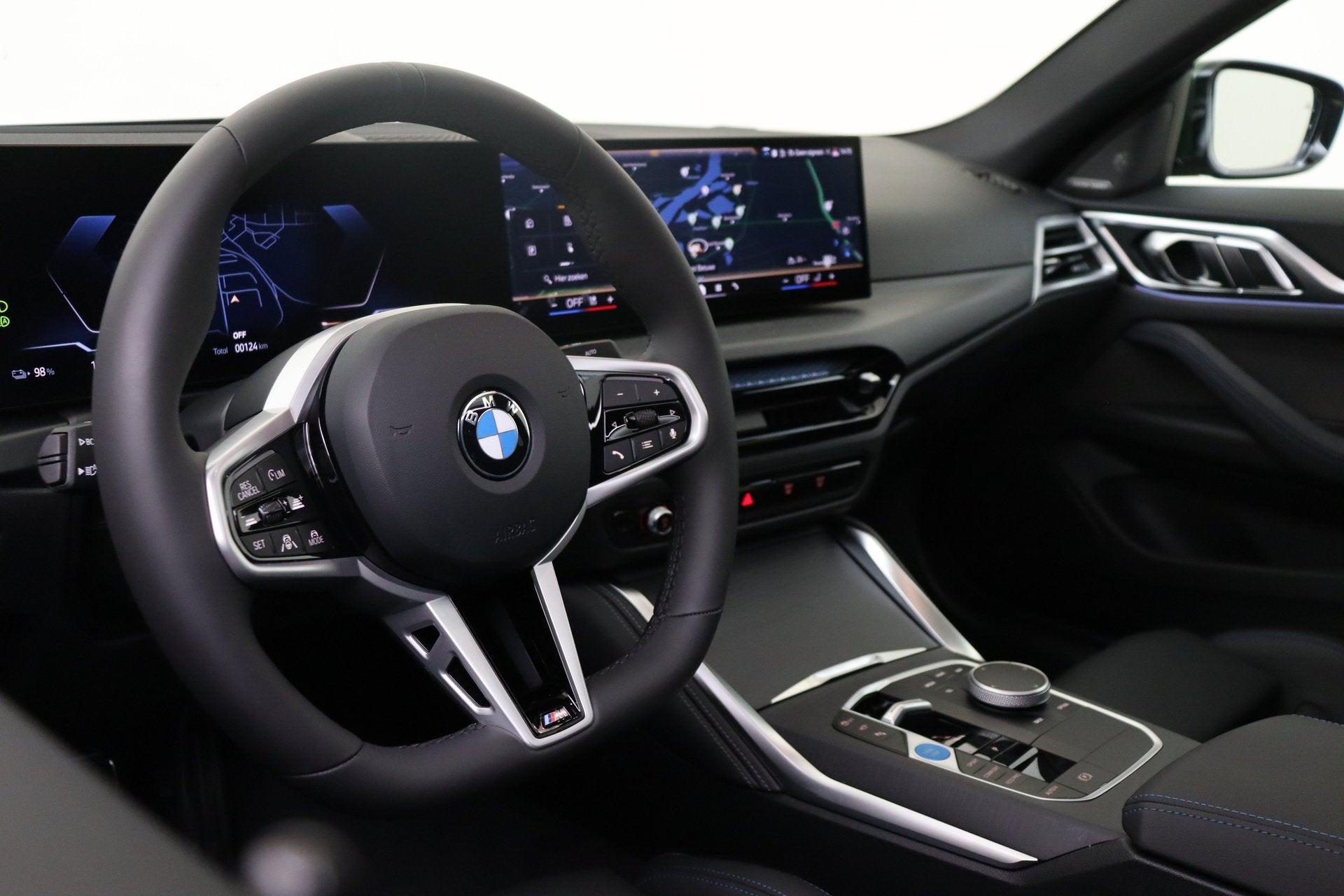 BMW i4 eDrive40 M Sport / Schuif-kanteldak / M Sportstoelen, Auto's, Dealer onderhouden, Achterwielaandrijving, Met garantie (alle)