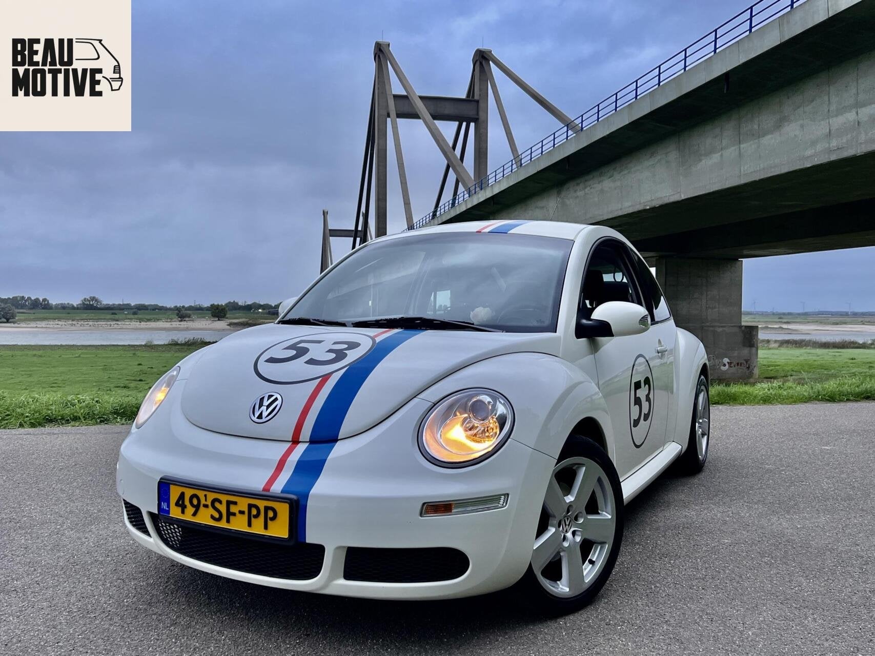 Volkswagen New Beetle 2.0 *Herbie* Cruise, 17” LMV, Nw. AP, Voorwielaandrijving, Electronic Stability Program (ESP), Stof, Gebruikt