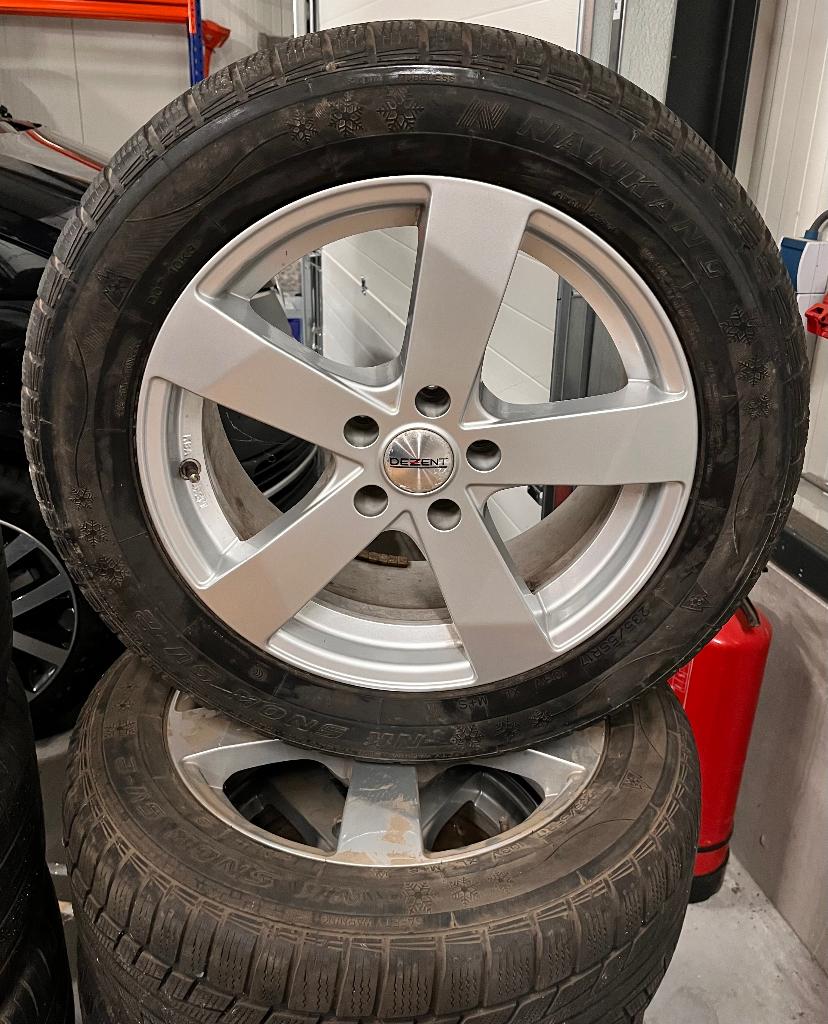 4 winterbanden volkswagen, Auto-onderdelen, Banden en Velgen, Ophalen, Gebruikt, Banden en Velgen, 17 inch