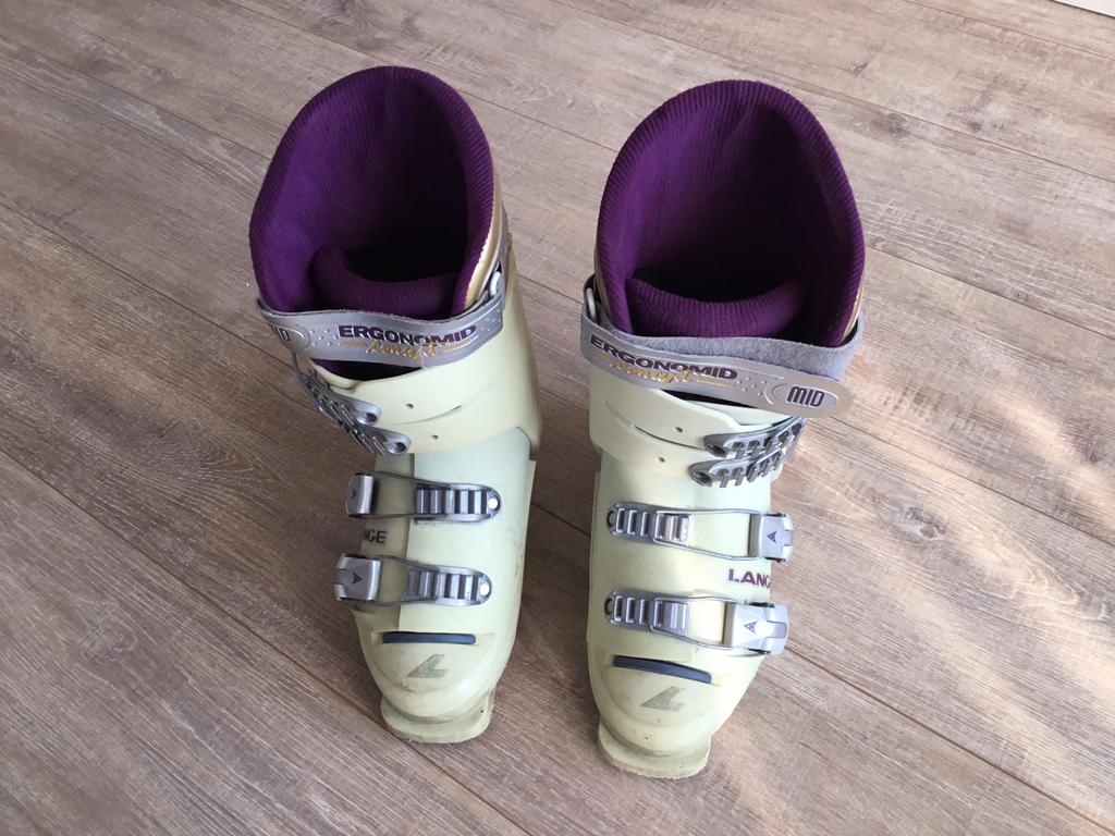 Skischoenen dames maat 38   ( 25,5 ), 160 tot 180 cm, Gebruikt, Schoenen, Ophalen
