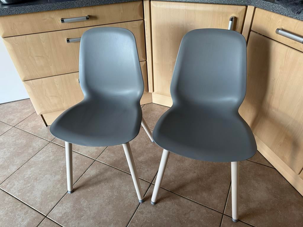 Ikea stoelen, grijze kunststof, Ophalen, Kunststof, Gebruikt, Twee