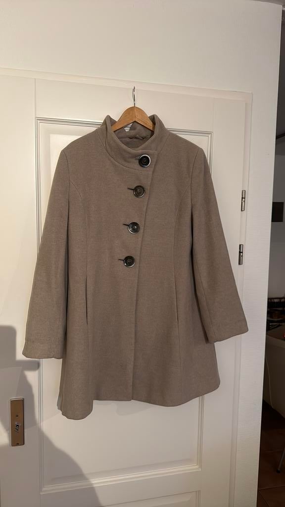Erich Fend wollen/cashmere mantel maat 42, Ophalen of Verzenden, Zo goed als nieuw, Maat 42/44 (L), Beige