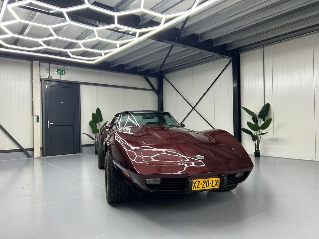 Chevrolet Corvette C3 5.7 1978 Rood Compleet bodyoff nieuw!, Automaat, Achterwielaandrijving, 8 cilinders, Corvette