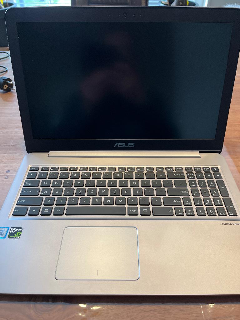Asus zenbook i7 voor onderdelen, Met videokaart, 2 tot 3 Ghz, 8 GB, Intel® Core™ i7 