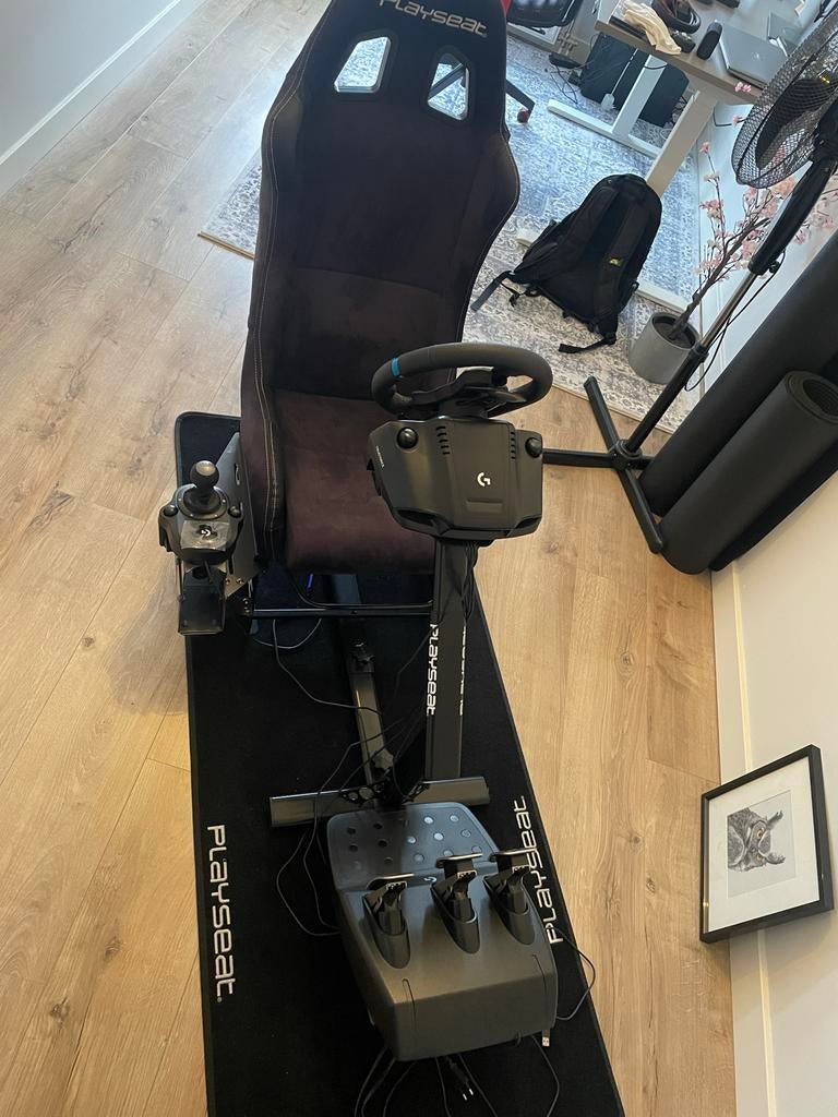 Playseat Xbox met stuur en pedalen, Spelcomputers en Games, Spelcomputers | Xbox | Accessoires, Ophalen, Zo goed als nieuw, Stuurtje of Sportattribuut