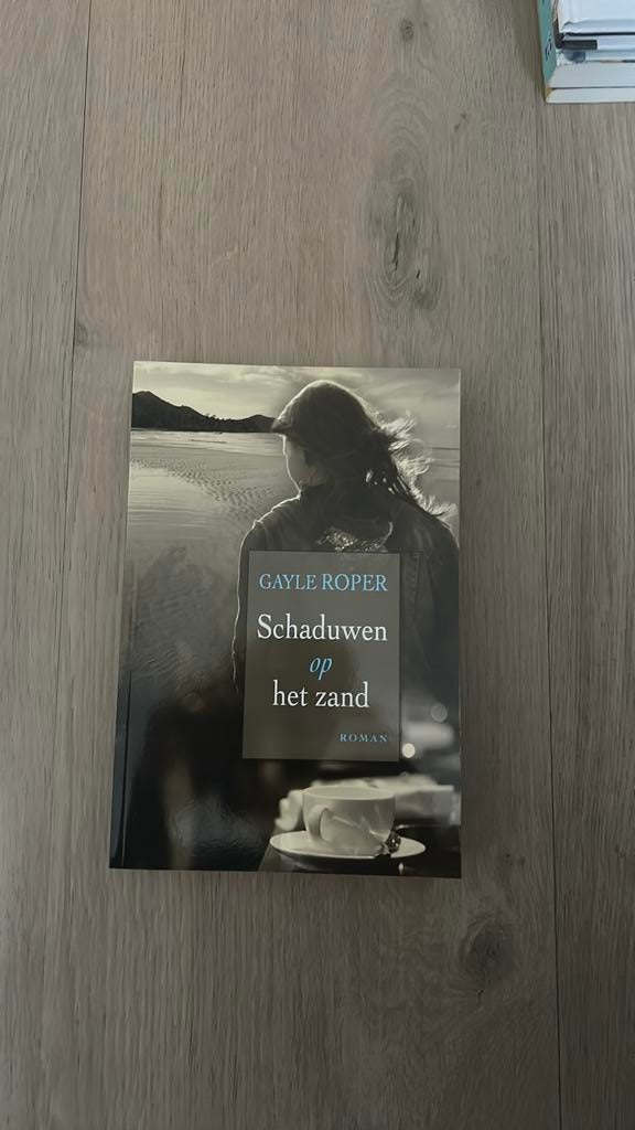 Gayle Roper - Schaduwen op het zand, Ophalen of Verzenden, Zo goed als nieuw, Gayle Roper