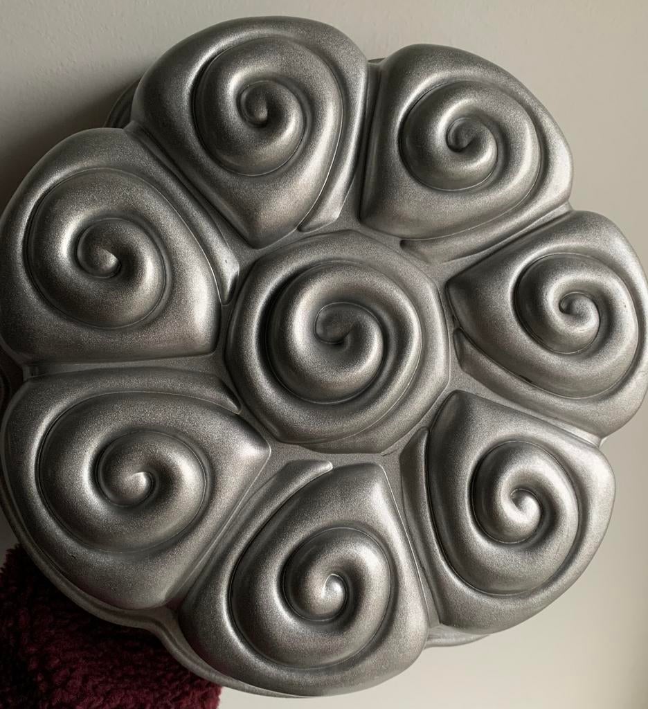 Nordic Ware bakvorm Cinnamon Bun Pull Apart, Ophalen, Zo goed als nieuw, Taarten, Bakvorm