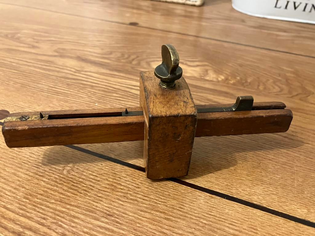 Combi kruishout van Clay Sheffield, Antiek en Kunst, Ophalen of Verzenden