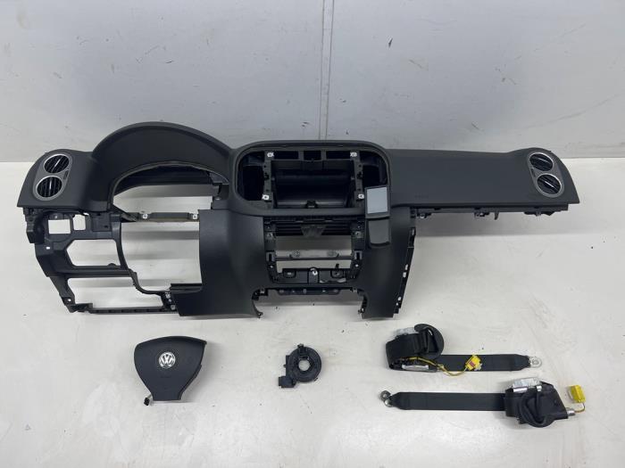 Airbag set + dashboard van een Volkswagen Tiguan, Auto-onderdelen, Gebruikt, -, Volkswagen, -