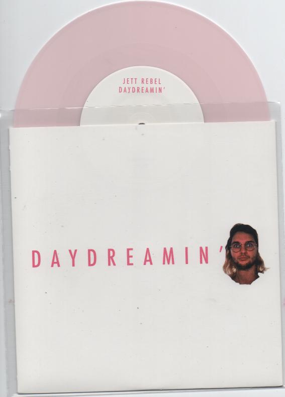 Jett Rebel- Daydreaming Roze Vinyl, Cd's en Dvd's, Ophalen of Verzenden, Zo goed als nieuw, 7 inch, Pop