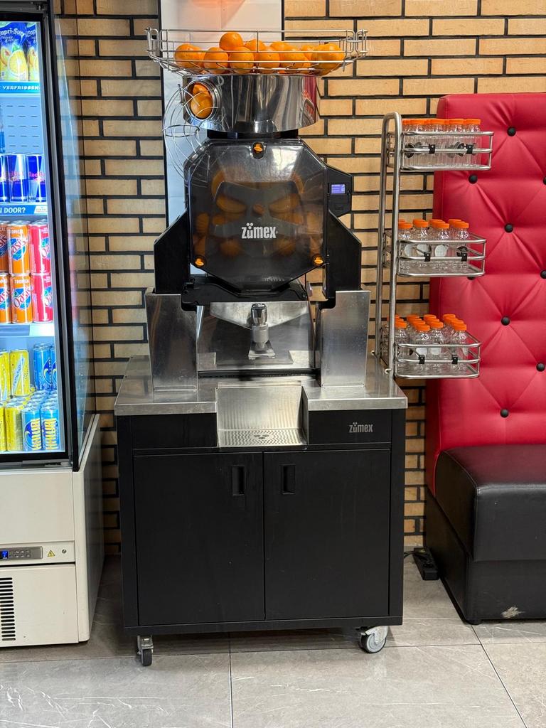 Zumex Speed Pro+ Plus – Professionele sinaasappelpers topsta, Zakelijke goederen, Horeca | Keukenapparatuur, Ophalen, Fornuis, Frituur en Grillen