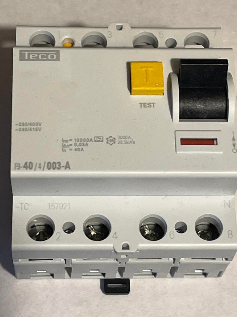 TECO F9-40/4/003-A Aardlekschakelaar, Ophalen of Verzenden, Gebruikt, Schakelaar