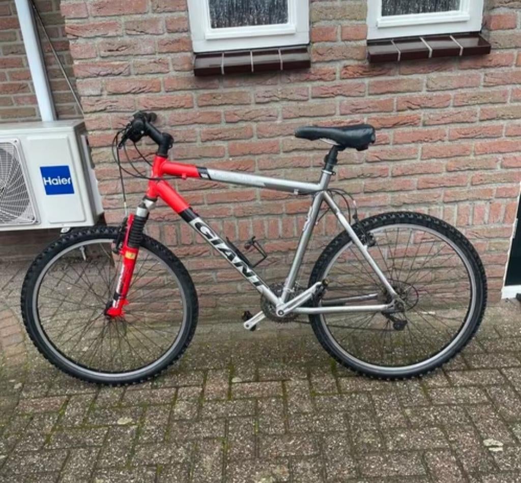 Goede nette giant terrago, Fietsen en Brommers, Fietsen | Mountainbikes en ATB, Ophalen, Zo goed als nieuw, Heren, Giant