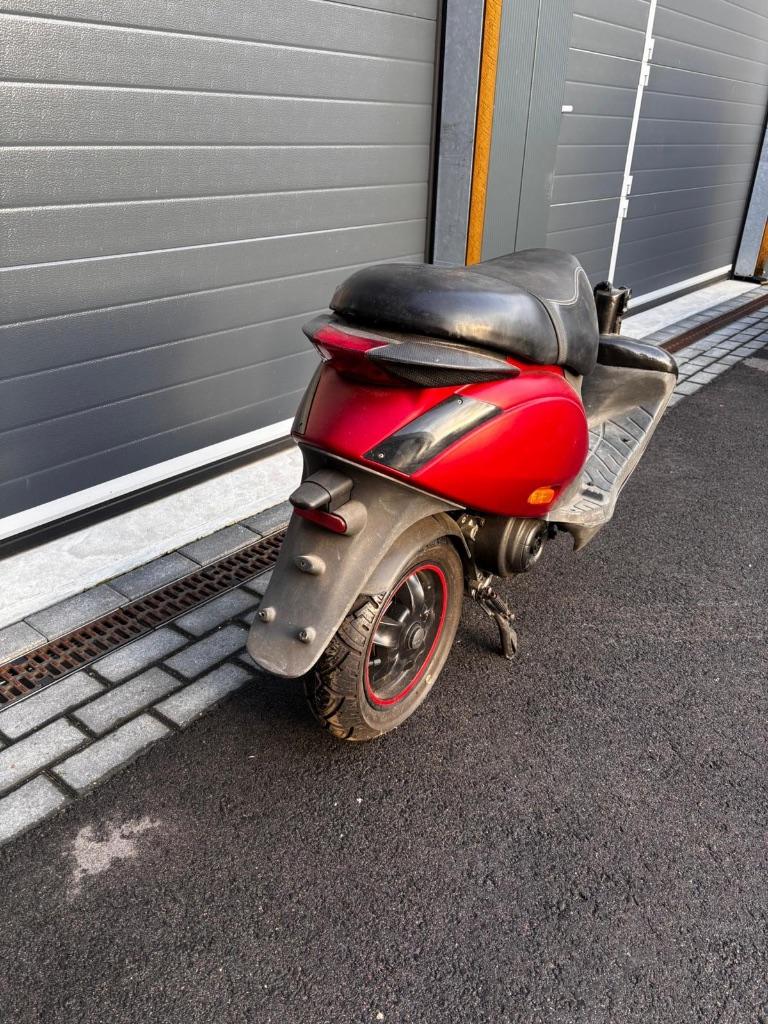Aangeboden Piaggio Zip Aanhanger dus ZONDER scooter, Fietsen en Brommers, Scooters | Piaggio, Ophalen, Gebruikt, Zip, Benzine