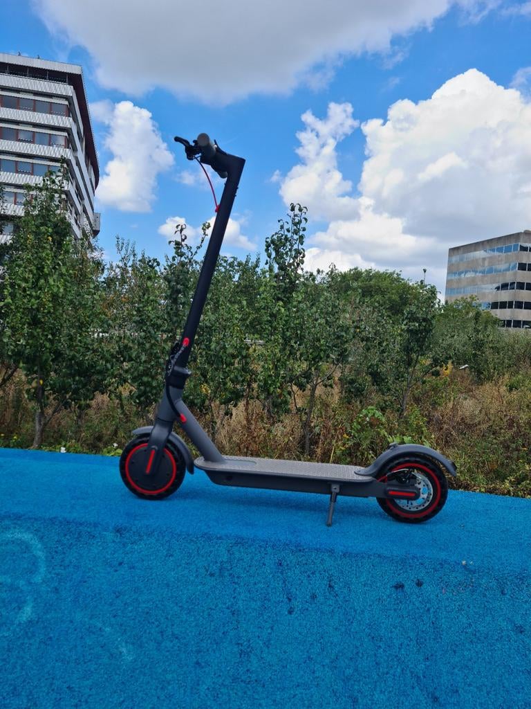 E step (bijna uitverkocht), Fietsen en Brommers, Steps, Ophalen of Verzenden, Nieuw