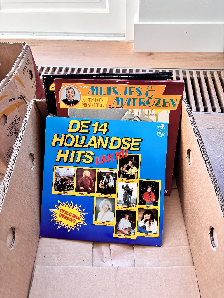 Doos met verzamel (Nederlands, disco, country, pop), Ophalen of Verzenden, Gebruikt, Overige formaten, Levenslied of Smartlap