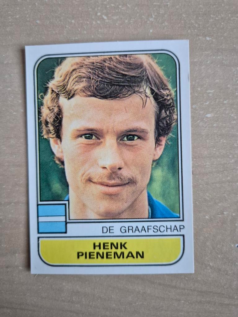 Panini Voetbal 82 Henk Pieneman De Graafschap, Ophalen of Verzenden, Zo goed als nieuw, Ajax, Poster, Plaatje of Sticker