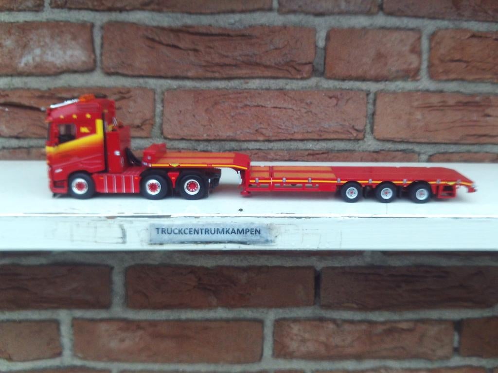 WSI  Volvo  FH5  Globetrotter  van  Klaas  Kuiper., Hobby en Vrije tijd, Modelauto's | 1:50, Ophalen of Verzenden, Nieuw, Bus of Vrachtwagen