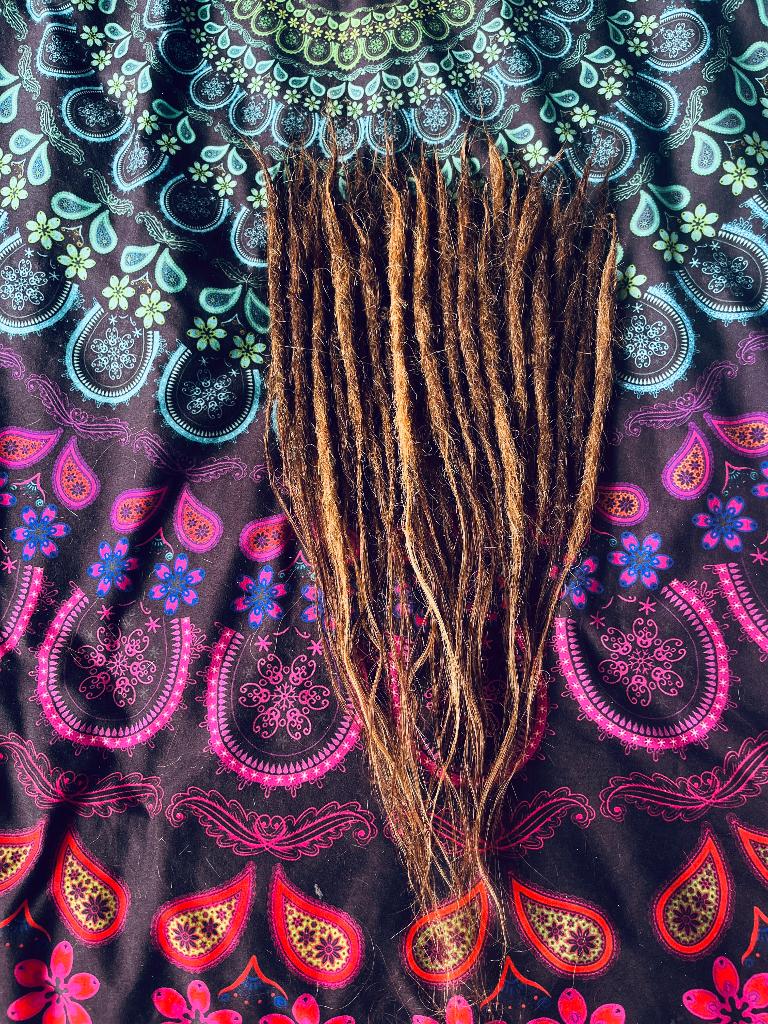 50 nieuwe bruin/donkerblond human hair dread extensions 250€, Ophalen of Verzenden, Nieuw, Pruik of Haarverlenging