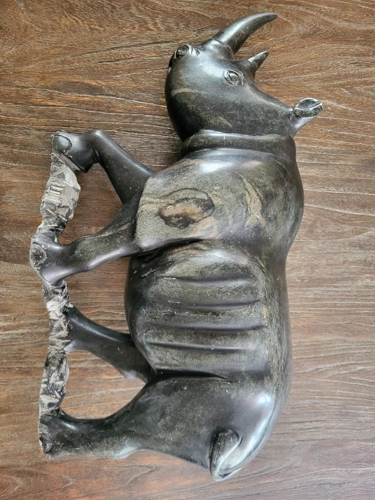 Neushoorn beeld natuursteen, Antiek en Kunst, Antiek | Tin, Ophalen