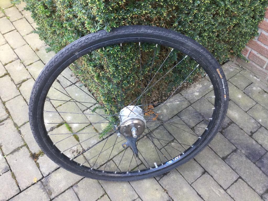 28 inch voorwiel met naafdynamo, Fietsen en Brommers, Fietsonderdelen, Ophalen, Gebruikt