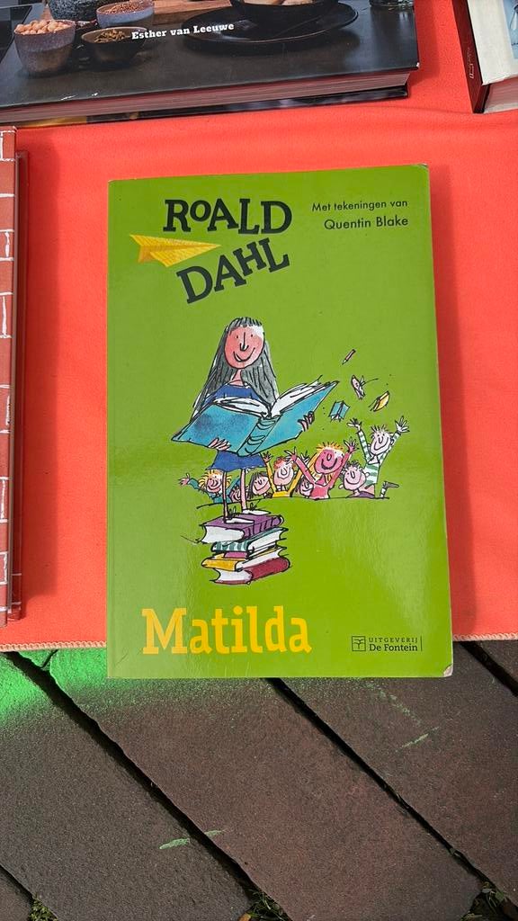 Roald Dahl - Matilda, Boeken, Roald Dahl, Fictie algemeen, Ophalen of Verzenden, Zo goed als nieuw