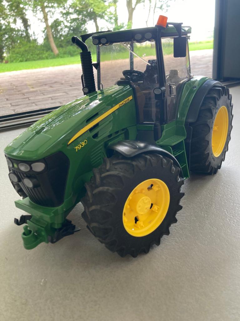 Bruder John Deere 7930 met gewicht en stuurtje, Ophalen of Verzenden, Gebruikt