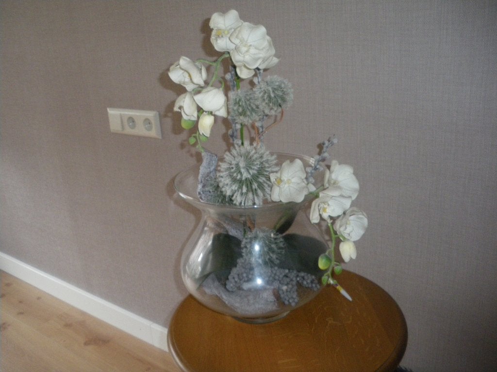 hele leuke opgevulde glazen vaas met kunst orchidee zgan, Ophalen, Zo goed als nieuw