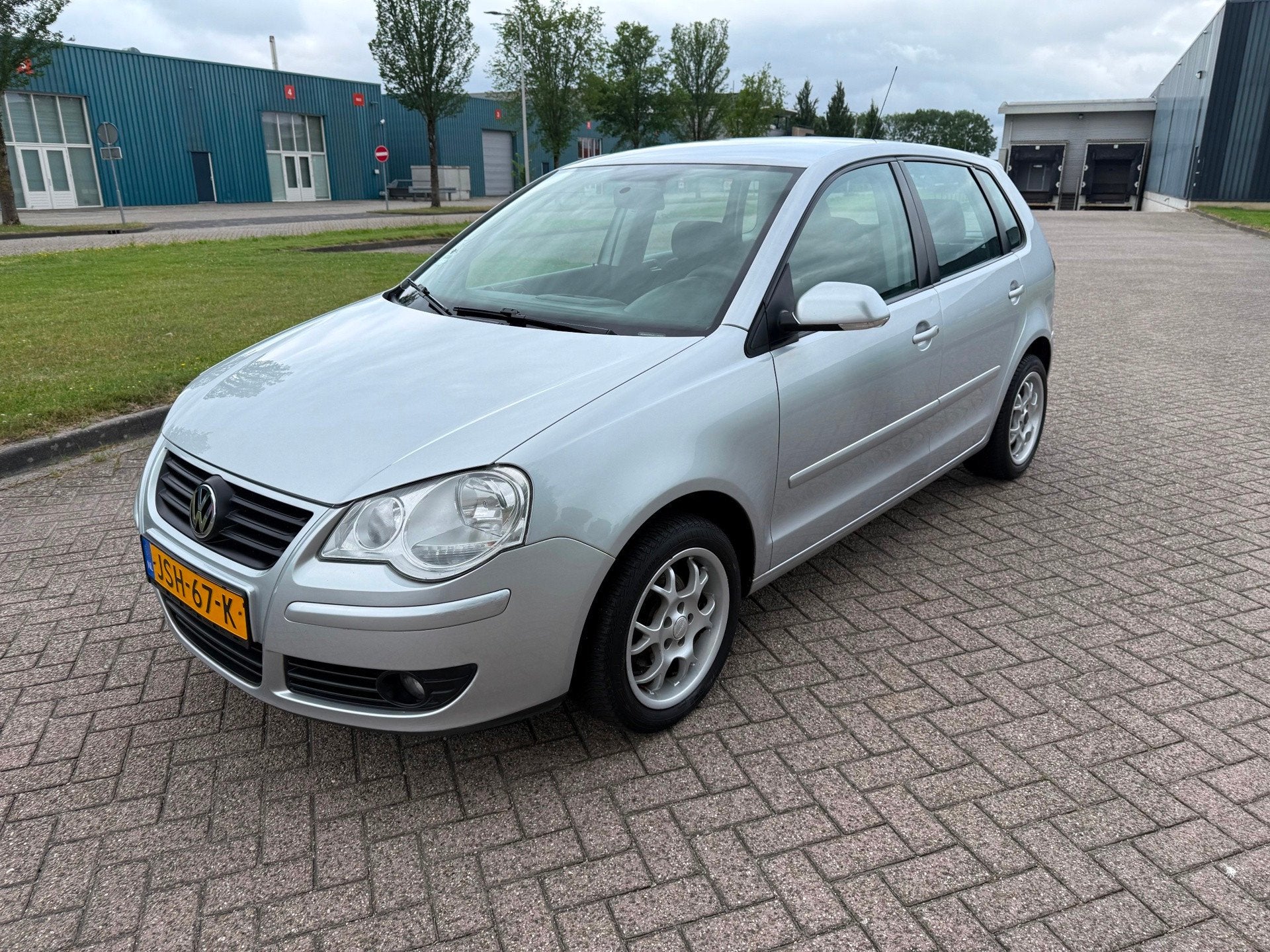Volkswagen POLO 1.4-16V Edition, Voorwielaandrijving, Gebruikt, 4 cilinders, 988 kg