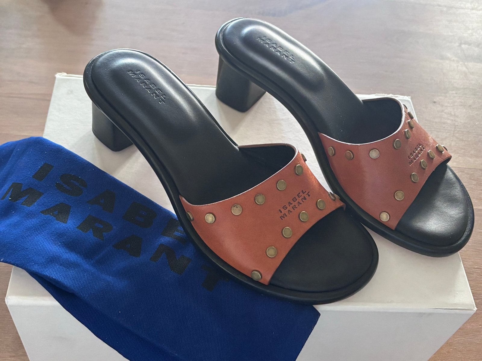 Isabel Marant muiltjes maat 38, slechts 2x gedragen, Ophalen of Verzenden, Zo goed als nieuw, Bruin, Sandalen of Muiltjes