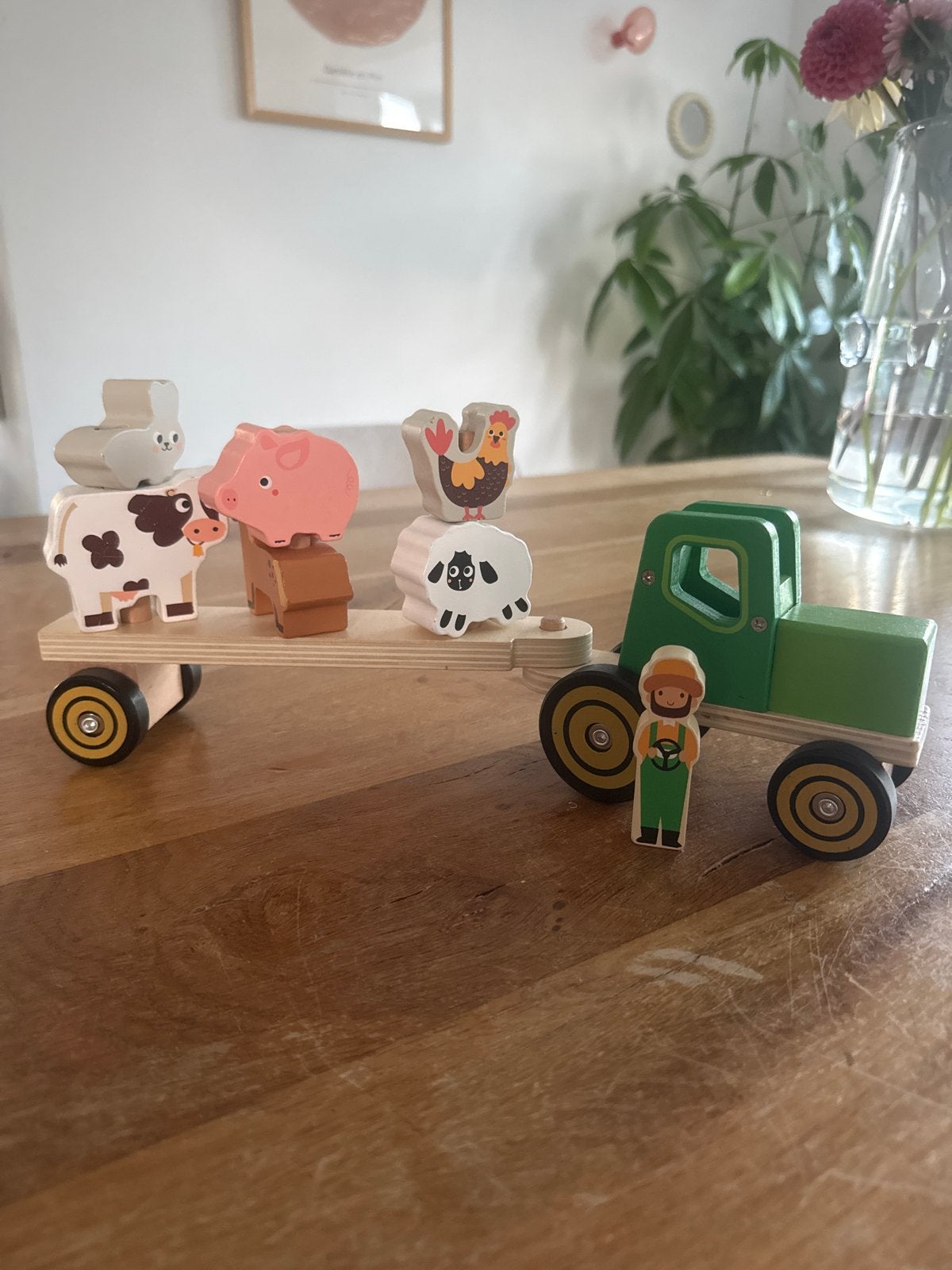 Houten tractor met aanhanger en boerderijdieren, Ophalen of Verzenden, Zo goed als nieuw, Duw- of Trekspeelgoed