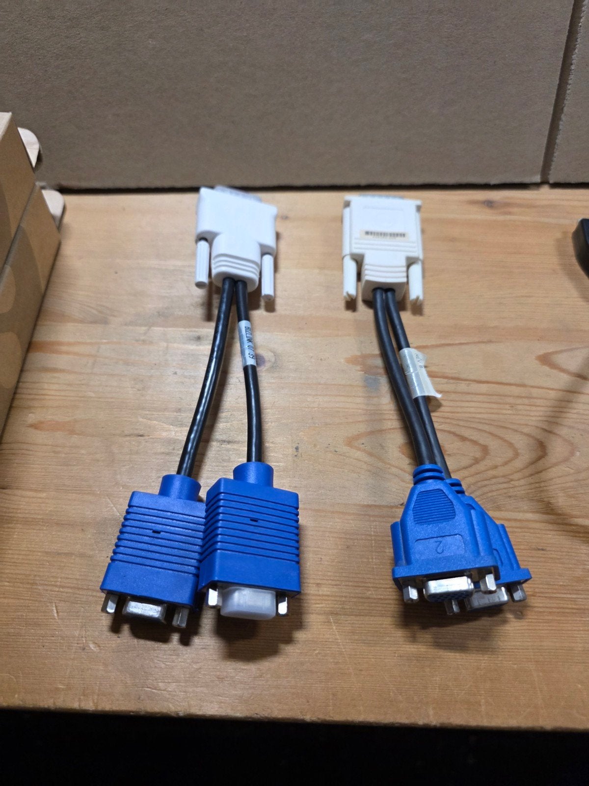 VGA naar dms-59 Splitter Kabel, Computers en Software, Pc- en Netwerkkabels, Ophalen of Verzenden, Gebruikt