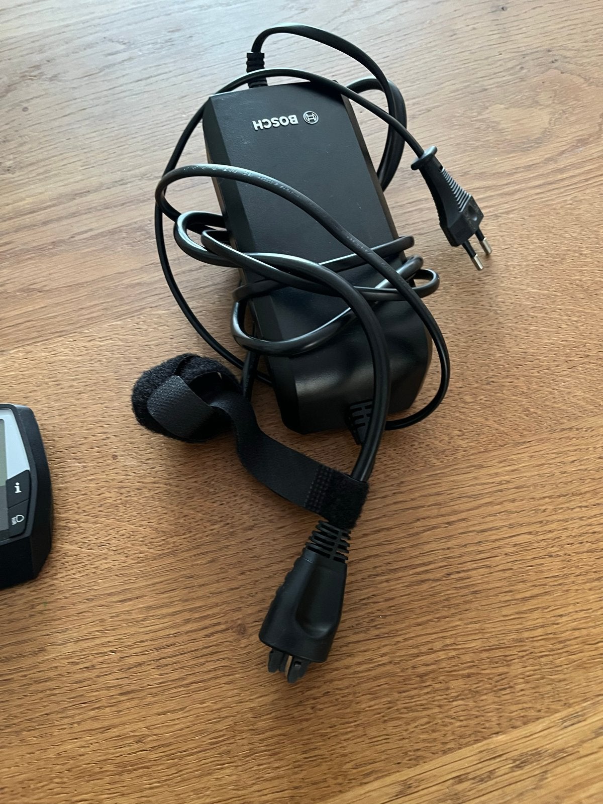Bosch acculader e-bike 36V 2A Compact Charger, Ophalen of Verzenden, Zo goed als nieuw