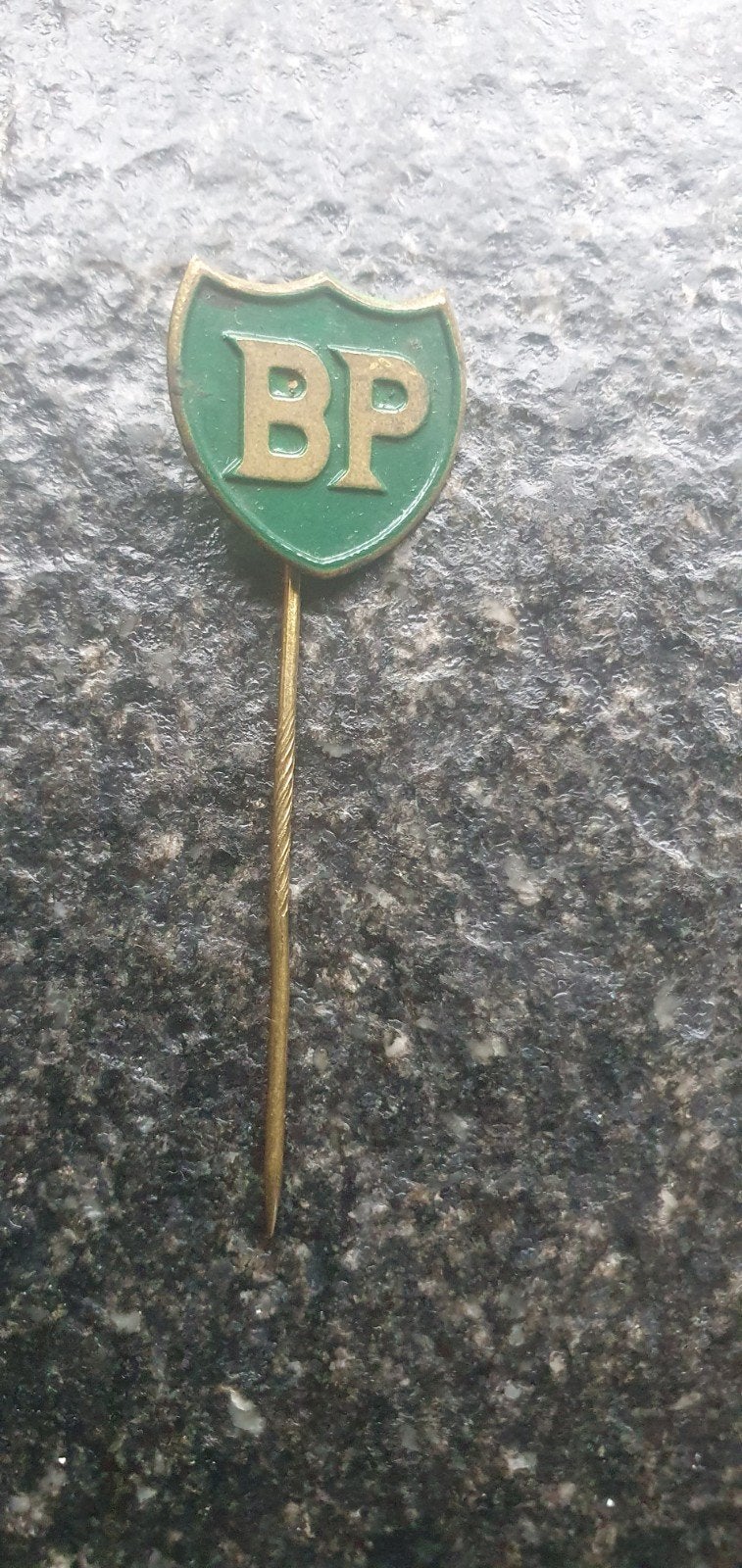 Vintage BP speldje, Verzamelen, Speldjes, Pins en Buttons, Ophalen of Verzenden, Gebruikt, Merk, Speldje of Pin