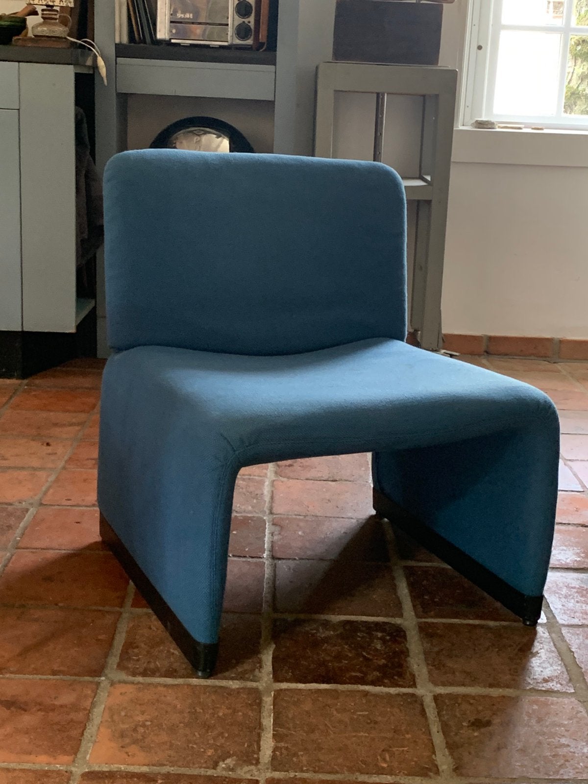 Vintage  blauw Piretti Castelli stoeltje, Ophalen, Zo goed als nieuw, Bruin, Eén